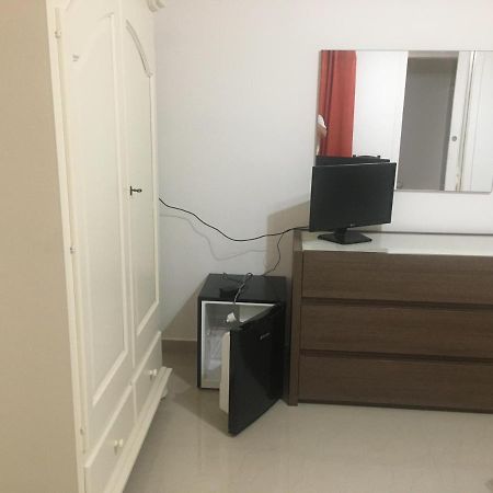 Stelmalu' Hotel Novoli Eksteriør billede